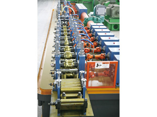 Carbon steel pipe making machine