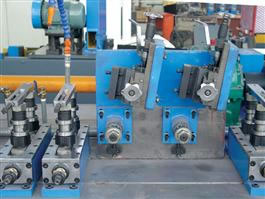 Carbon steel pipe automatic welding machine